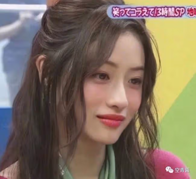 她終於變成了清朝阿哥……