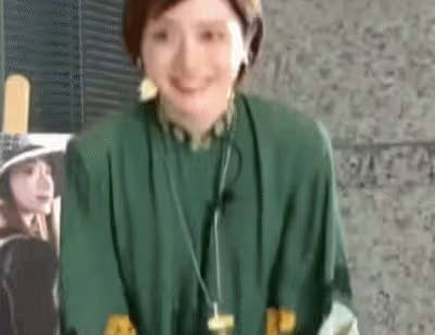 她終於變成了清朝阿哥……