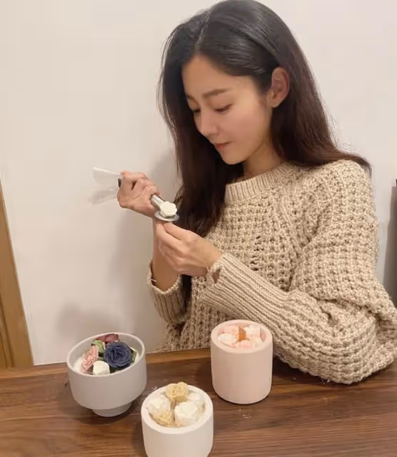 37歲女星沒戲拍擺攤賣蠟燭!收入不穩定,考10多個證書給自己鍍金