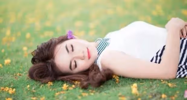 我24歲,剛剛洗好澡,等著48歲的他,我知道接下來要面臨的是什麼