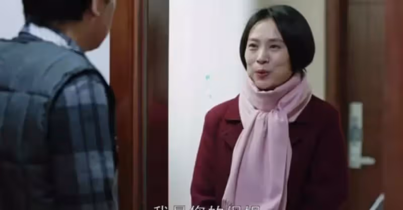 65歲大爺拒絕43歲住家保姆示愛：我雖然老，但不傻，我有自知之明