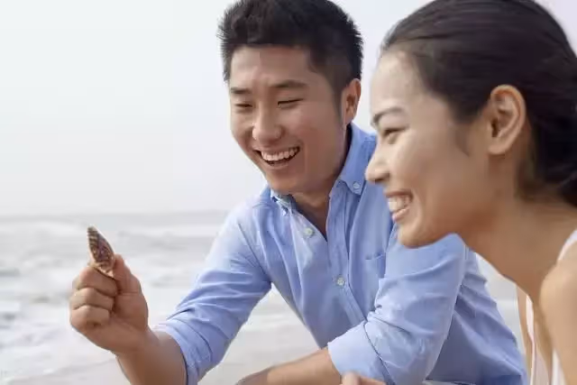 初戀結婚前說想要再見我一面,赴約後我才發現和我見面的是現男友