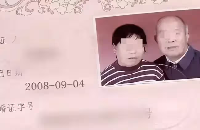 8旬老父6次婚姻,8個女友,晚年求兒贍養,兒子:你先離婚!