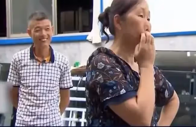 父母把剛出生的女嬰送養,如今女孩繼承巨額家產,卻要強行相認