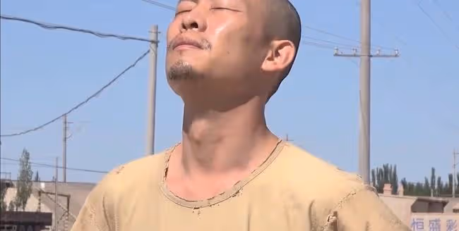 「苦盡甘來」張譯,因初戀陷入十年心結,後牽手央視主持一舉成名