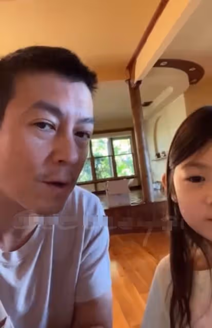陳冠希承認撞臉趙本山!直言聯名很值錢,與女兒嘴對嘴親吻引熱議