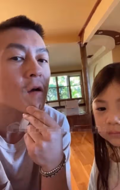 陳冠希承認撞臉趙本山!直言聯名很值錢,與女兒嘴對嘴親吻引熱議