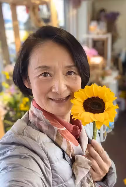 為行善破產！譚艾珍為救「70隻流浪動物」傾家蕩產住鐵皮屋 先生「臨終遺言」點醒她：立志當討喜歐巴桑