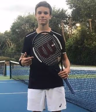 貝克漢姆:2個兒子長殘長肥,光顧著談戀愛,16歲老三沒浪費基因