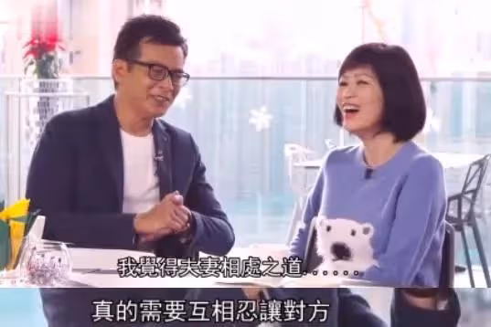 黃日華：妻子在他懷裡去世，發誓終身不婚不娶，一生摯愛亡妻一人