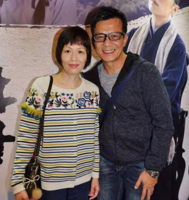 黃日華：妻子在他懷裡去世，發誓終身不婚不娶，一生摯愛亡妻一人