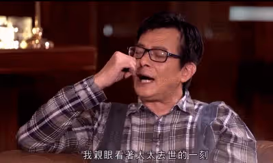 黃日華:妻子在他懷裡去世,發誓終身不婚不娶,一生摯愛亡妻一人