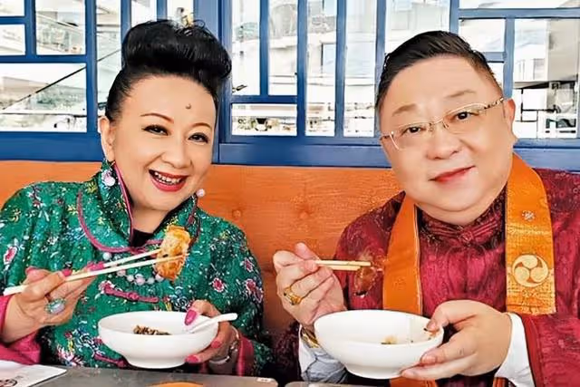 遺憾!71歲TVB著名老戲骨被曝情變,與小17歲內地圈外男友分手