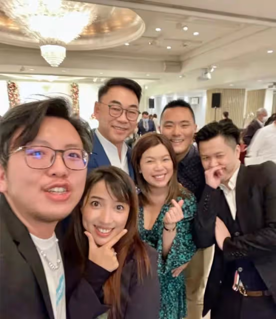 一眾TVB老戲骨參加婚禮!有人轉行賣保險收入高,有人弄孫為樂