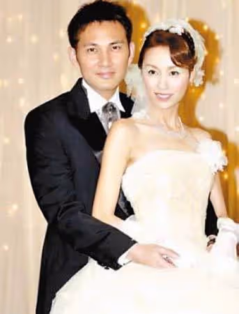 香港「蛇蠍夫妻」:表面親親熱熱,私下雙雙出軌,生女只為立人設