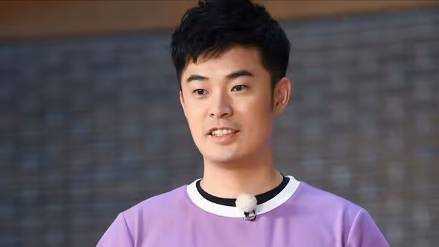 明星的生活有多豪氣?一雙鞋子價值一億元,網友:貧窮限制了想像