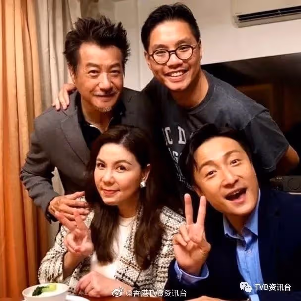 起程返加拿大!鍾嘉欣回港無期 小兒子Jared感不舍