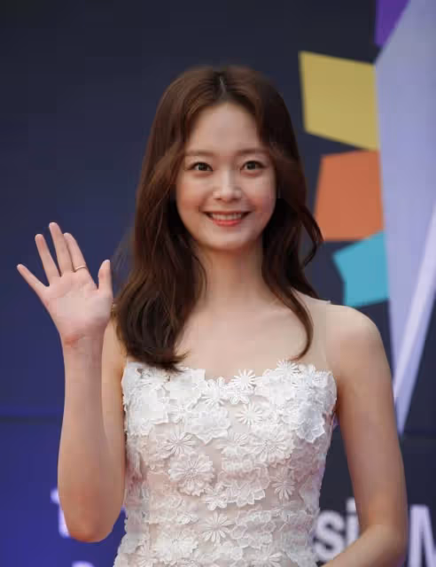 從《RUNNING MAN》到《櫥窗:女王之家》!全昭旻不凡演藝之路!