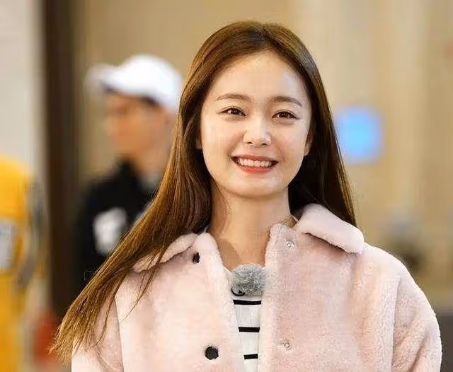 從《RUNNING MAN》到《櫥窗:女王之家》!全昭旻不凡演藝之路!