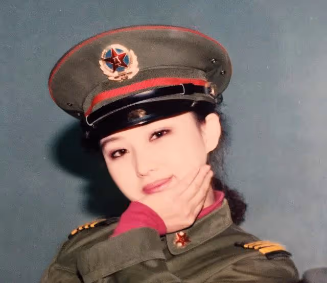 剛生子就被拋棄,與孫楠離婚12年後,買紅妹的報復手段讓潘蔚慌了