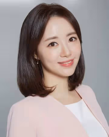 雙喜臨門!韓男星官宣結婚後喜迎生日,小9歲美女未婚妻身份遭扒