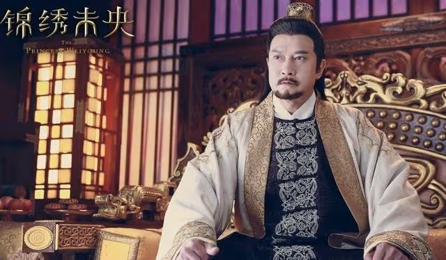 50歲港圈女神洪欣現身直播間帶貨，被嘲面部腫脹，胖了兩個碼
