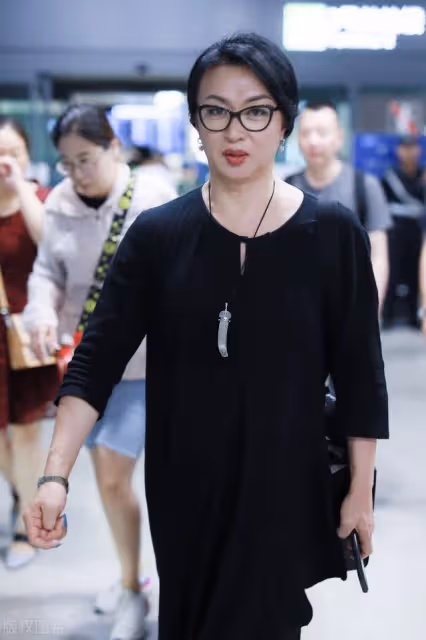 記者問金星變性前有沒有碰過女人，金星的回答讓人佩服