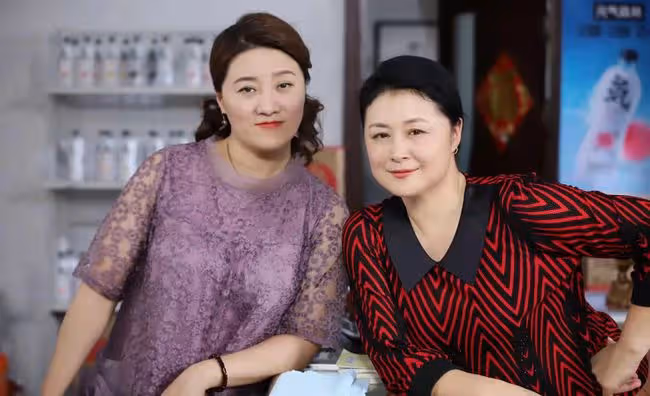 於月仙《鄉愛14》花絮曝光！站大腳超市門口熱舞，笑容活潑引淚目
