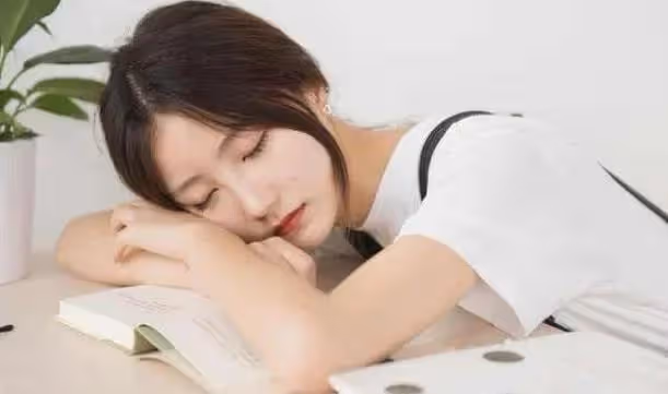 我是一個網紅,這天夜裡,有三個男人同時來到我家