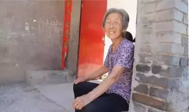爺爺奶奶想把我父母遺產贈送給堂兄弟,說我是女孩!
