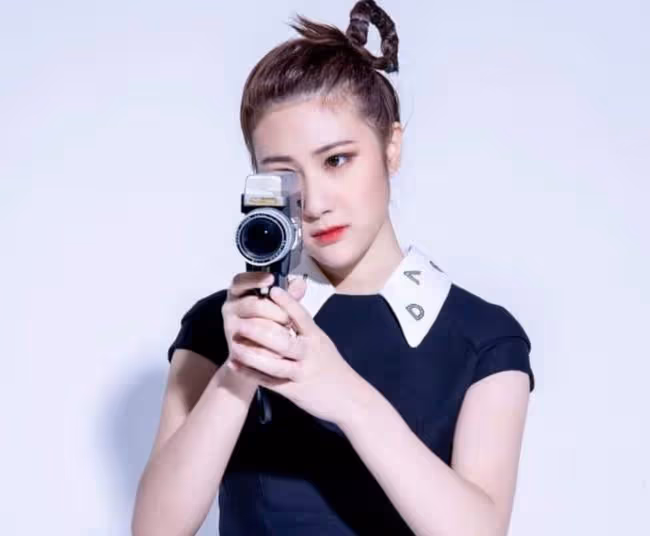 張兆輝女兒出道當模特,17歲五官精緻星味十足,國外留學成績優異
