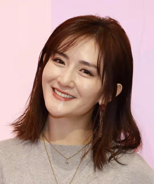 謝娜加盟東方衛視被疑跳槽,遭網友抵制炮轟,相關人士出面解釋