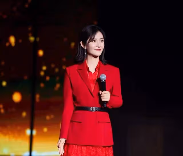 謝娜加盟東方衛視被疑跳槽,遭網友抵制炮轟,相關人士出面解釋
