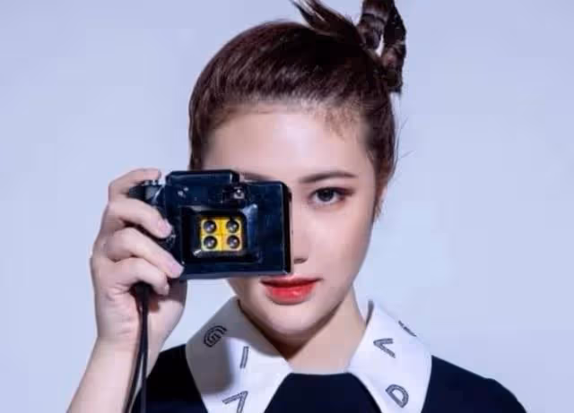 張兆輝曬17歲愛女寫真照,五官精緻神似鍾嘉欣,已悄悄入行做模特