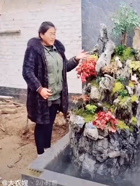徹底和好了？大衣哥給兒子兒媳的新房弄了一個「高山流水」