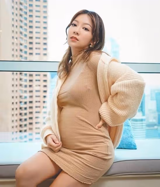 TVB前著名女星首度公開孕照,上圍變豐滿孕味足,預產期在六月