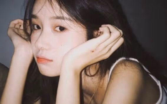 我33歲,和他在一起13年,花光積蓄後他找了個高級騷女孩刺激我