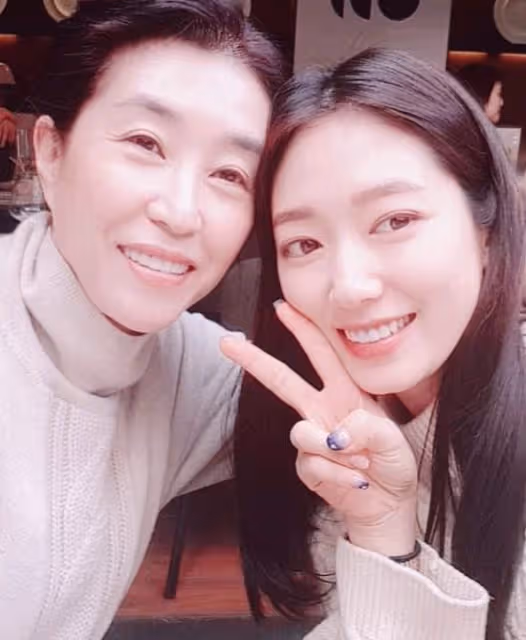 從小愛到大的女神就要結婚了,爺青結!