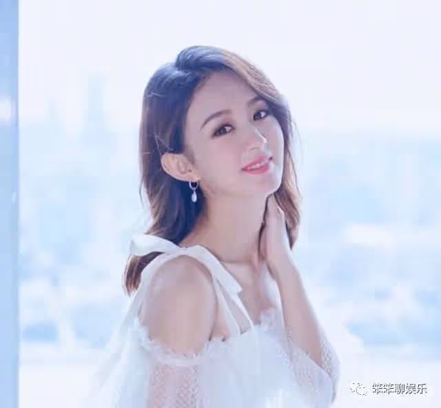 逆襲成功的趙麗穎,卻遲遲沒登上春晚,得知原因才明白她的無奈