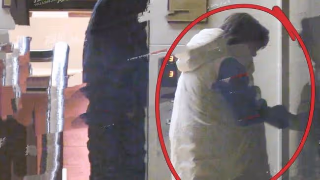 秀恩愛!馬思純深夜和男友親吻被拍,整個人胖到認不出