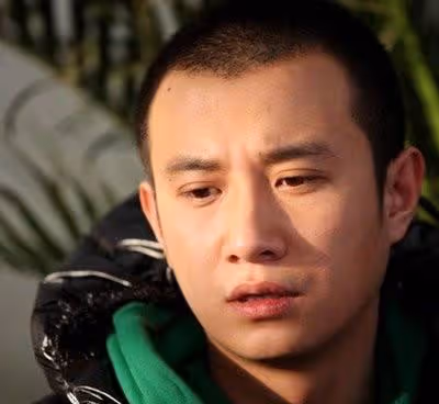 37歲文章近照曝光,皮膚鬆弛臉色憔悴,對比馬伊琍狀態差不少