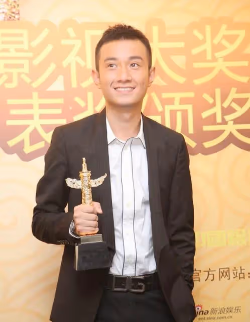 37歲文章近照曝光,皮膚鬆弛臉色憔悴,對比馬伊琍狀態差不少