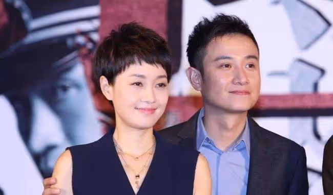 37歲文章近照曝光,皮膚鬆弛臉色憔悴,對比馬伊琍狀態差不少