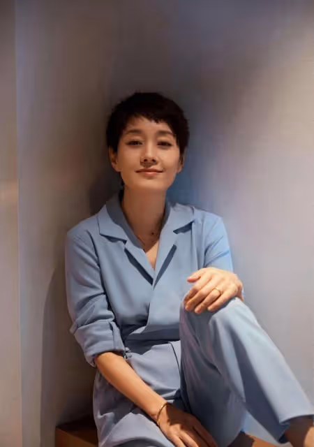 37歲文章近照曝光,皮膚鬆弛臉色憔悴,對比馬伊琍狀態差不少