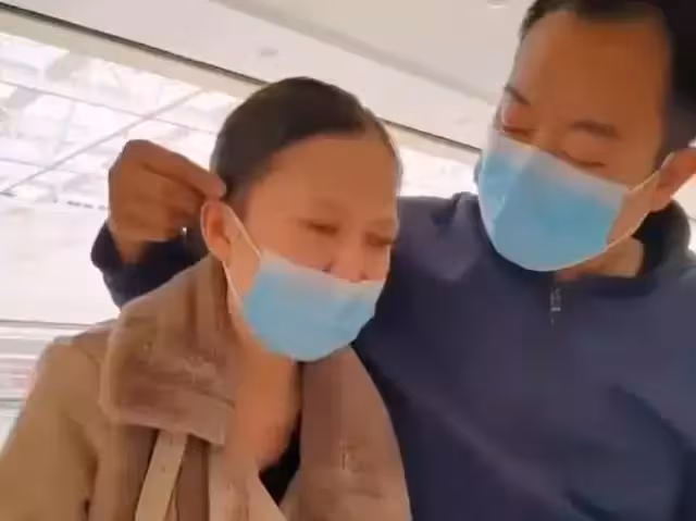 男子得知前妻患上重症,毅然決然選擇重婚,妻子不願拖累前夫卻被反駁:難關要一起度過