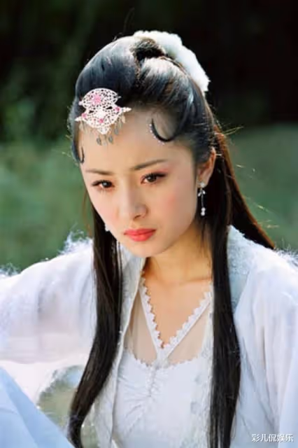 眾女星同演「聶小倩」：楊冪秀氣、劉亦菲妖氣，而她卻演出新高度