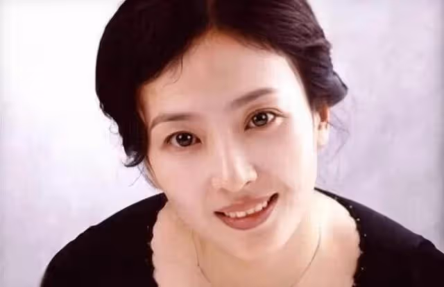 「劉亦菲媽媽」劉曉莉的錯位人生,為了女兒犧牲自己可曾後悔過?