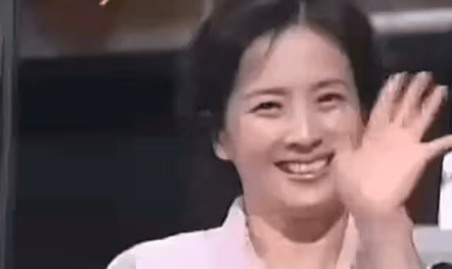 「劉亦菲媽媽」劉曉莉的錯位人生,為了女兒犧牲自己可曾後悔過?