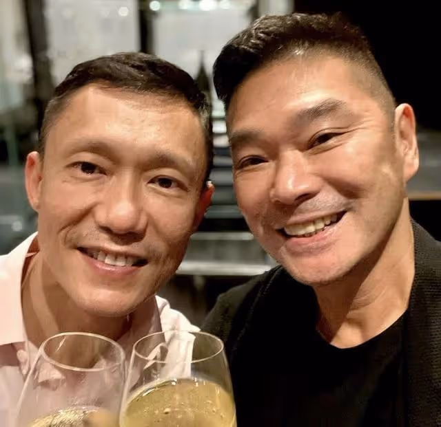 香港著名男主持與丈夫頻繁秀恩愛,結婚三年感情穩定,曾兩度患癌