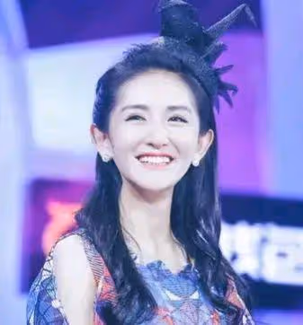 謝娜被芒果台拋棄了?張小斐第六次上春晚?張藝謀格局很大?